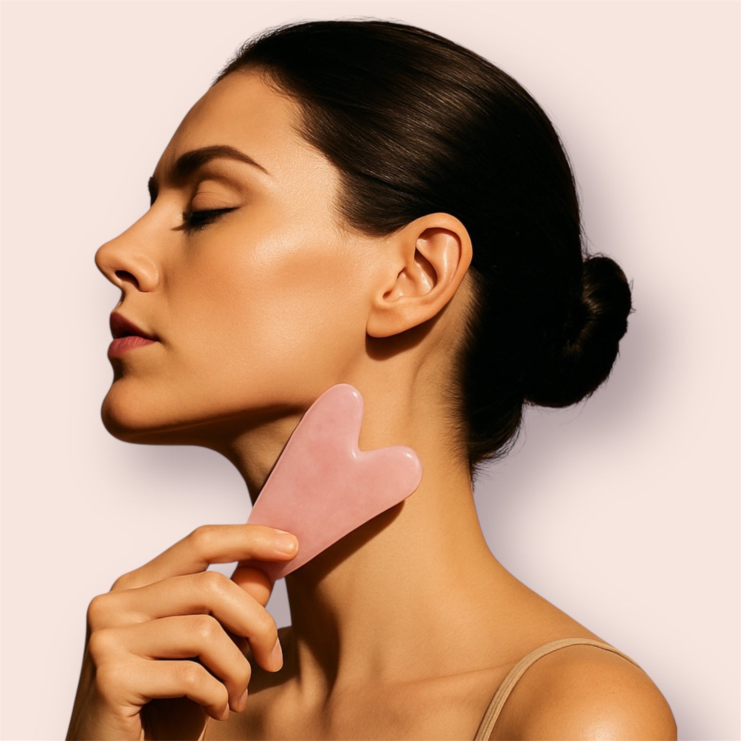 Gua Sha Rose en Quartz - Visage et Cou