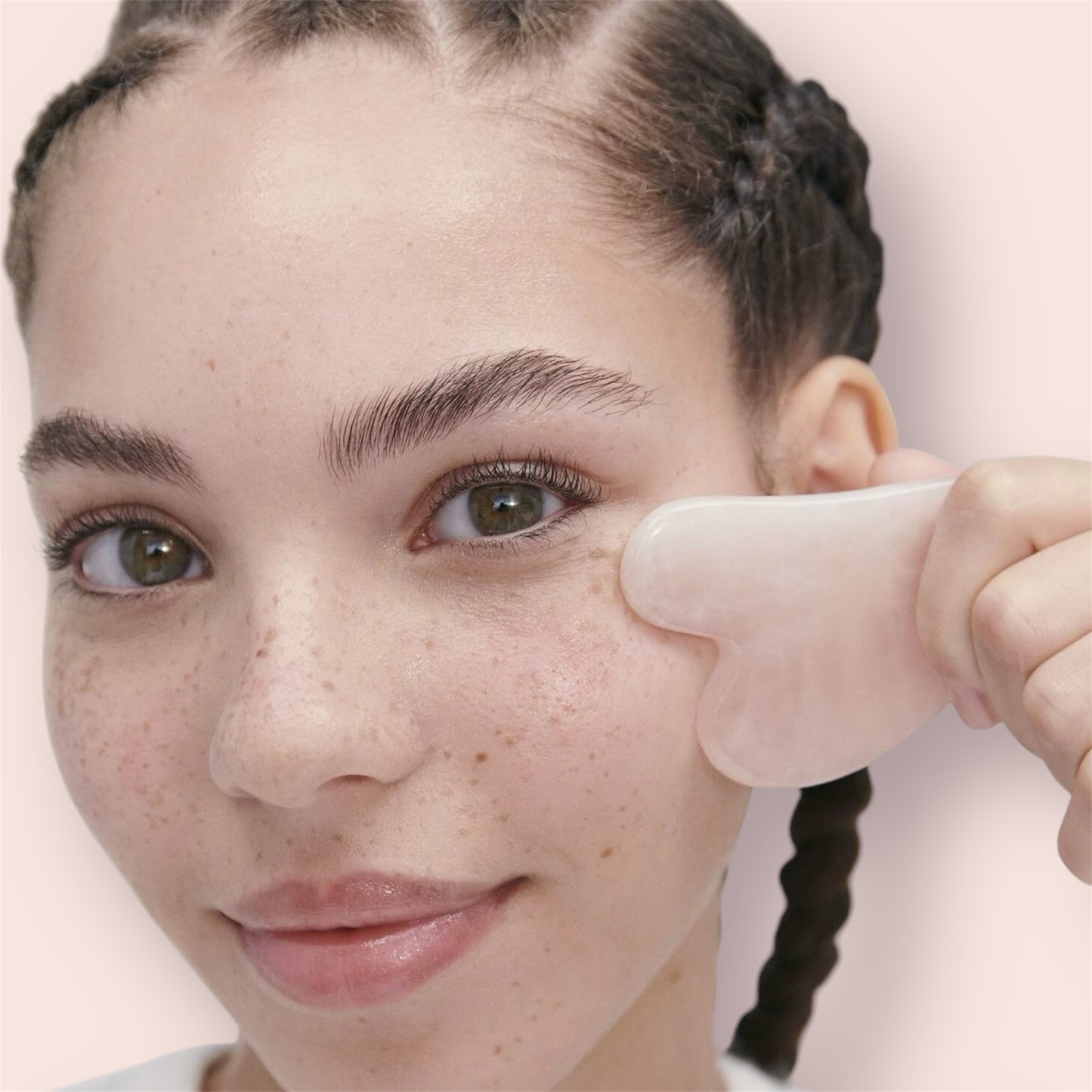 Gua Sha Rose en Quartz - Visage et Cou